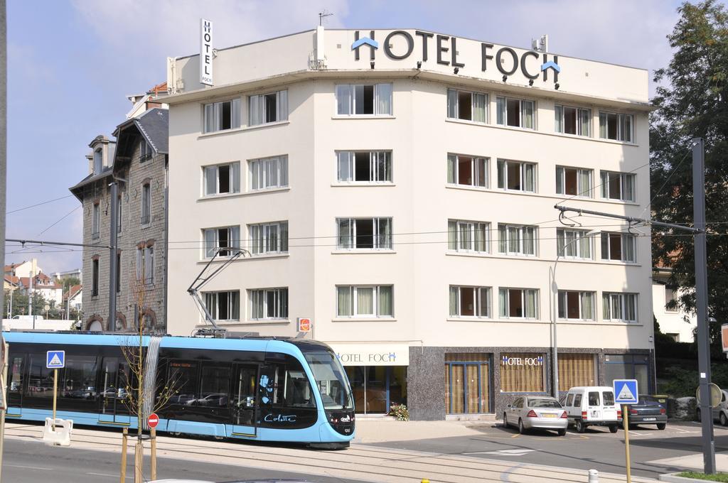 Hotel Contact Foch 3*